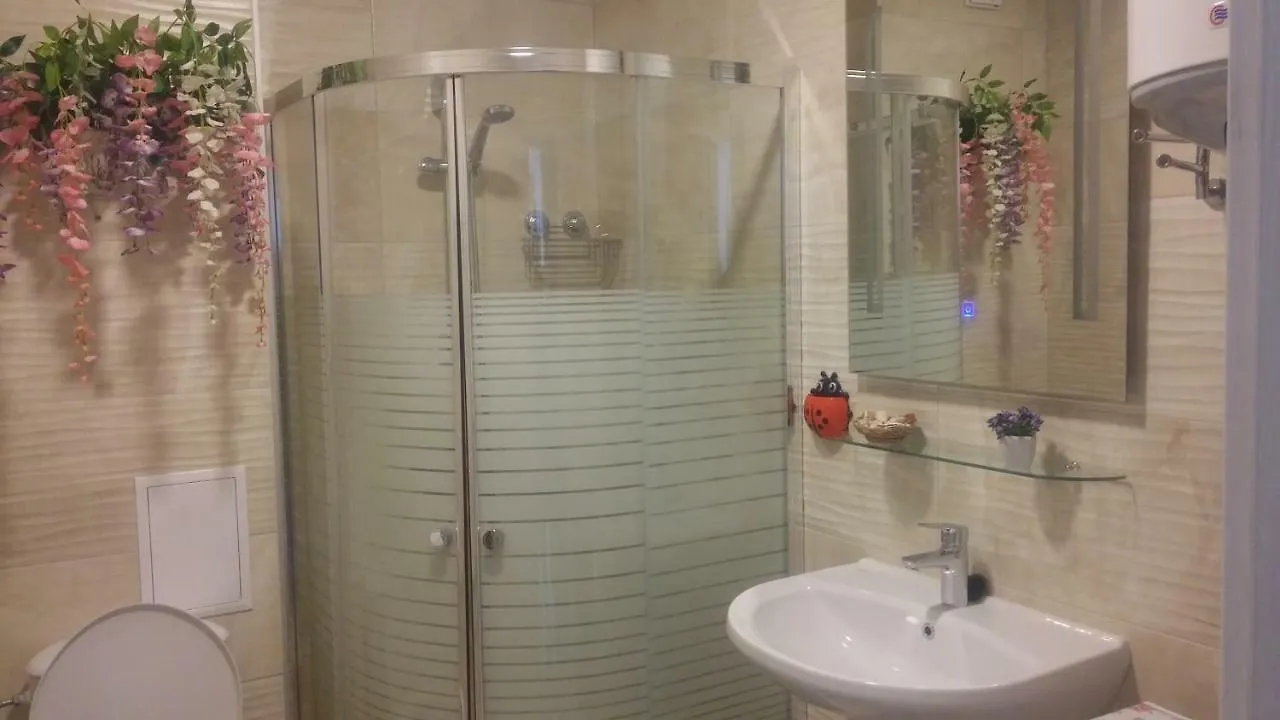 Уютная Квартира На Берегу Моря Apartment Golden Sands